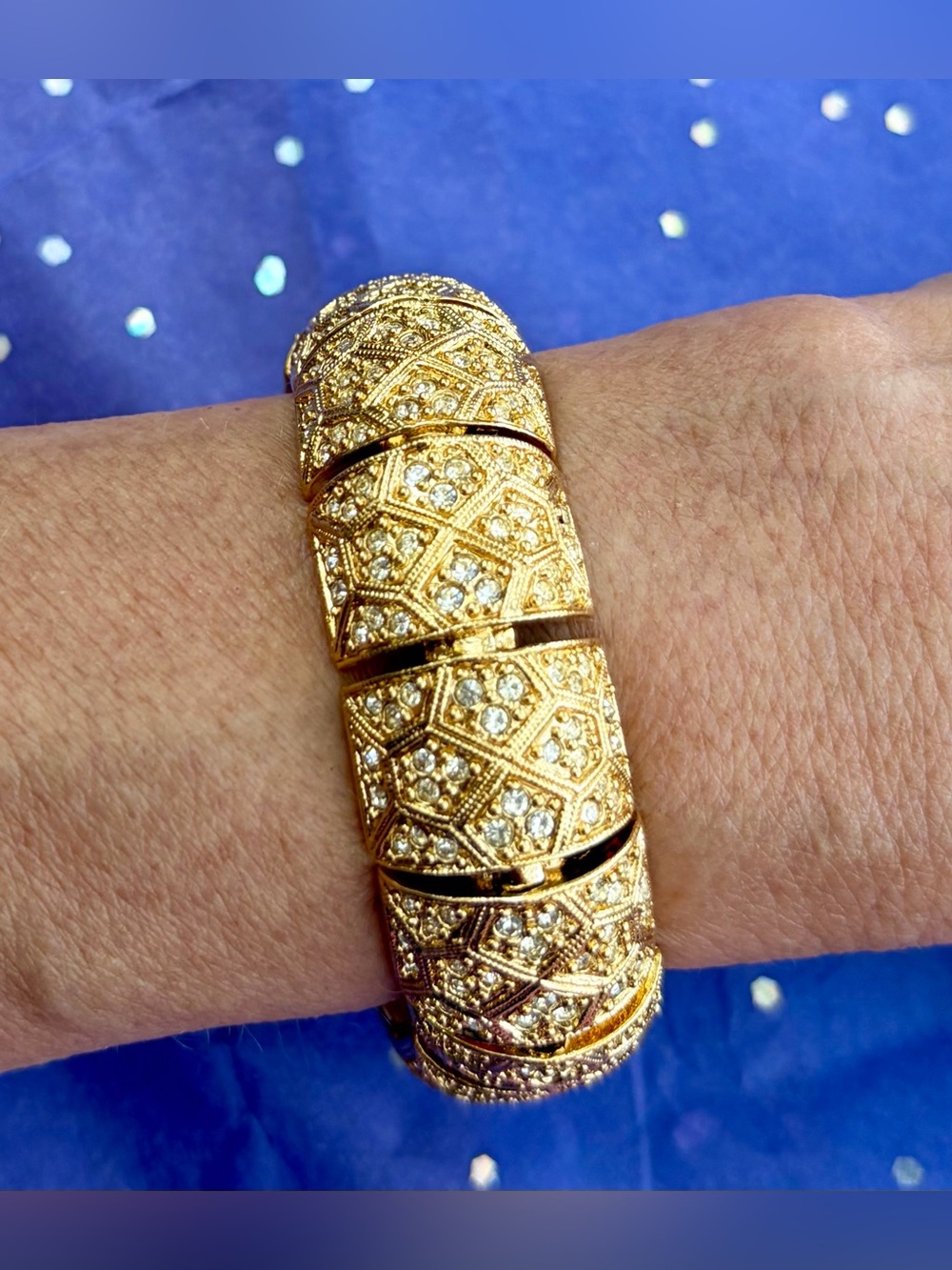 NIB D’ORIAN Gold-Tone Crystal Link Bracelet. Absolutely stunning!!